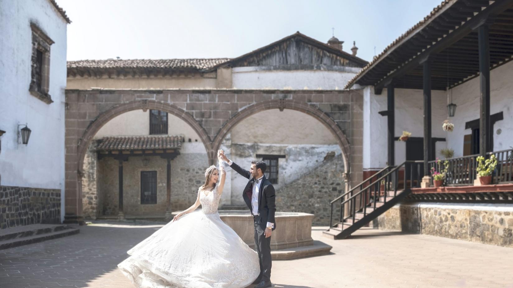 Танцювальна студія з професійним обладнанням